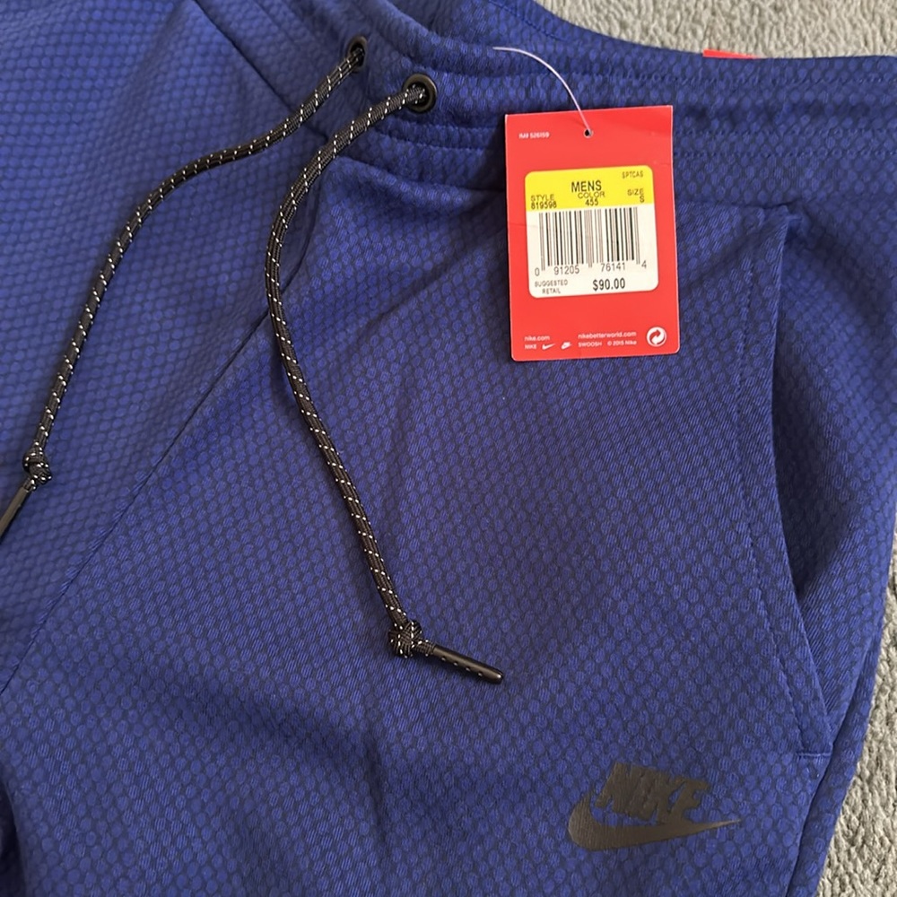 Nike tech fleece tapered fit shorts men’s small blue brand new with tags - Picture 3 of 4